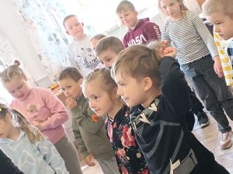 Wizyta przedszkolaków w Gminnej Bibliotece w Czarnej Dąbrówce